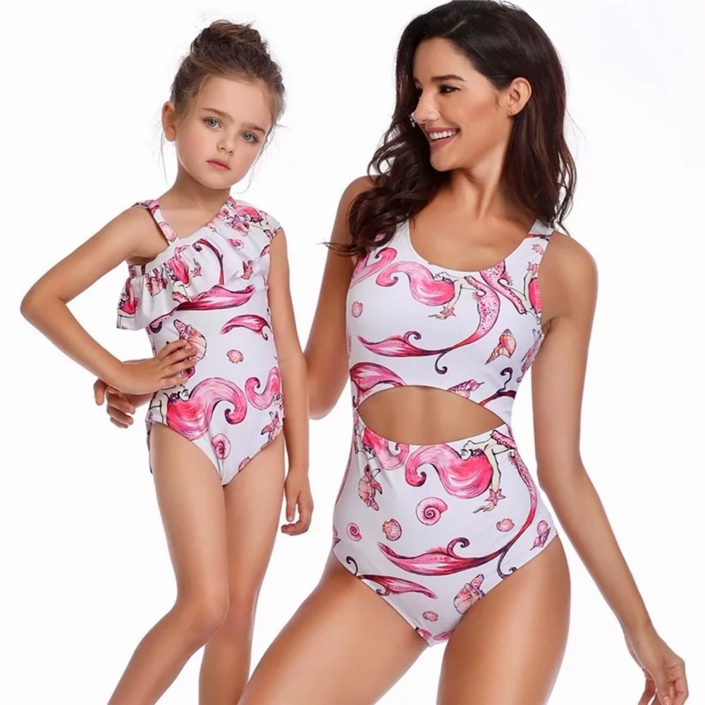 🌸Adorable MATCHING Mother / Daughter Swimsuits 🌸